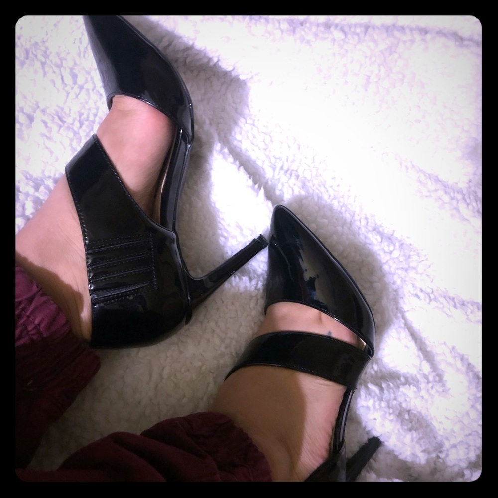 Jones New York Patent Pump